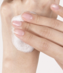 悅詩風(fēng)吟綠茶洗面奶男士可以用嗎？男生可用