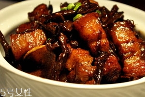 紅燒羊肉用什么部位最好 各個(gè)部位羊肉的吃法 紅燒羊肉用什么部位最好 各個(gè)部位羊肉的吃法