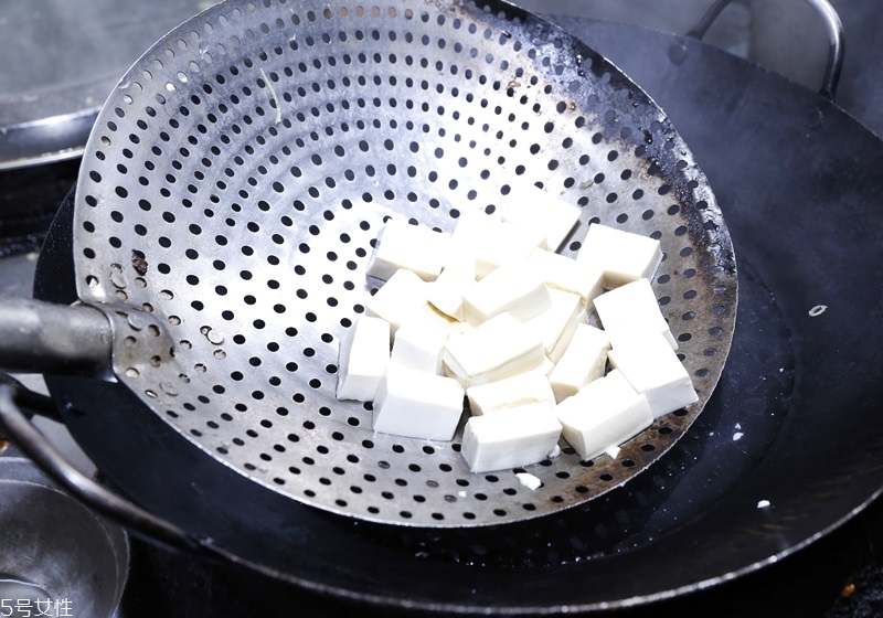 怎么煎豆腐不碎 煎豆腐的4個技巧 怎么煎豆腐不碎 煎豆腐的4個技巧