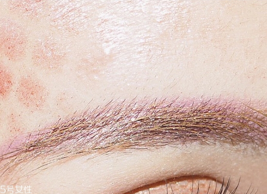 怎么在手上畫(huà)流血傷口 受傷妝具體步驟 怎么在手上畫(huà)流血傷口 受傷妝具體步驟