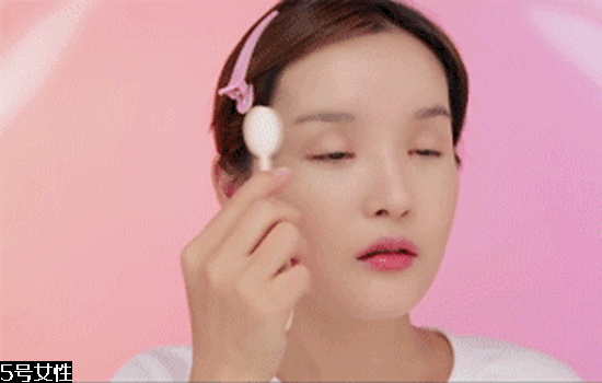 牙刷型粉底刷怎么用 espoir粉底刷使用方法 牙刷型粉底刷怎么用 espoir粉底刷使用方法