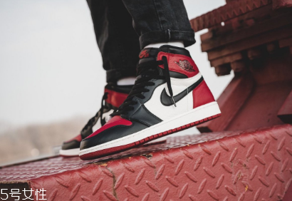 運動鞋白邊變黑怎么辦？這樣清洗煥然一新