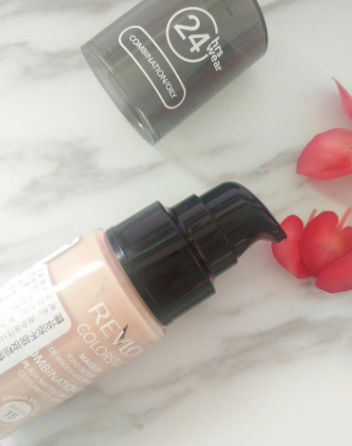 露華濃粉底液遮瑕效果好嗎？效果一般