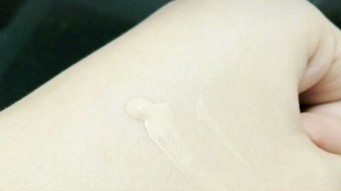 香奈兒粉底液遮瑕效果好嗎？遮瑕力較弱