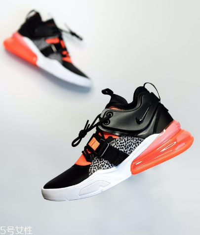 運(yùn)動鞋比皮鞋大一碼還是小一碼？