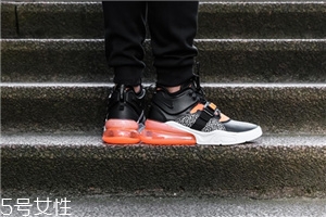 運(yùn)動鞋比皮鞋大一碼還是小一碼？