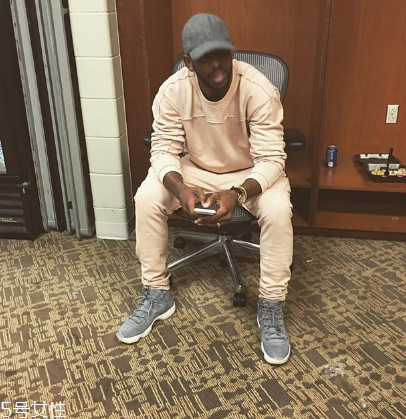 運(yùn)動(dòng)鞋不透氣怎么辦？購買需謹(jǐn)慎