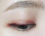 酒紅眼影哪個(gè)牌子好？盤點(diǎn)紅透天的酒紅眼影