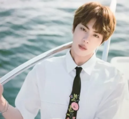 2022年最流行的發(fā)型男生？厚劉海還是最受歡迎