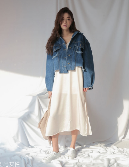 牛仔上衣配什么鞋子？輕松凹出街拍潮范