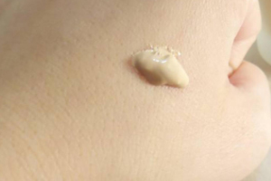 蘭蔻奇跡粉底液遮瑕效果好嗎？遮瑕力一般