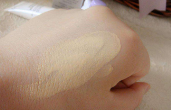 蘭蔻奇跡粉底液遮瑕效果好嗎？遮瑕力一般