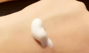 伊思蝸牛潔面乳怎么樣？敏感肌也適合