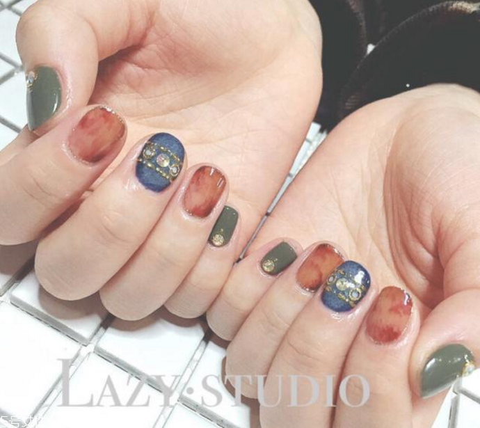 好看的紅色系美甲推薦 貓眼美甲 好看的紅色系美甲推薦 貓眼美甲