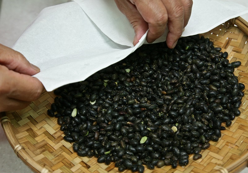 黑豆醬油的做法 在家也能自制 黑豆醬油的做法 在家也能自制