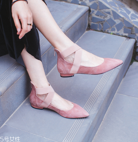 2022流行什么平底鞋？千萬(wàn)不能錯(cuò)過(guò)的流行爆款