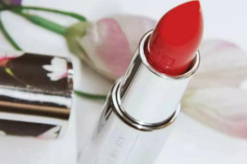 紀(jì)梵希小羊皮306是什么顏色？不挑皮的大紅色