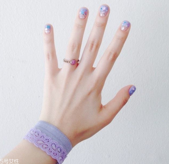 裸色系百搭小清新美甲 低調(diào)小仙女必備 裸色系百搭小清新美甲 低調(diào)小仙女必備