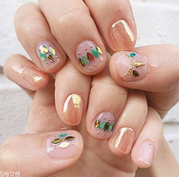 裸色系百搭小清新美甲 低調(diào)小仙女必備 裸色系百搭小清新美甲 低調(diào)小仙女必備