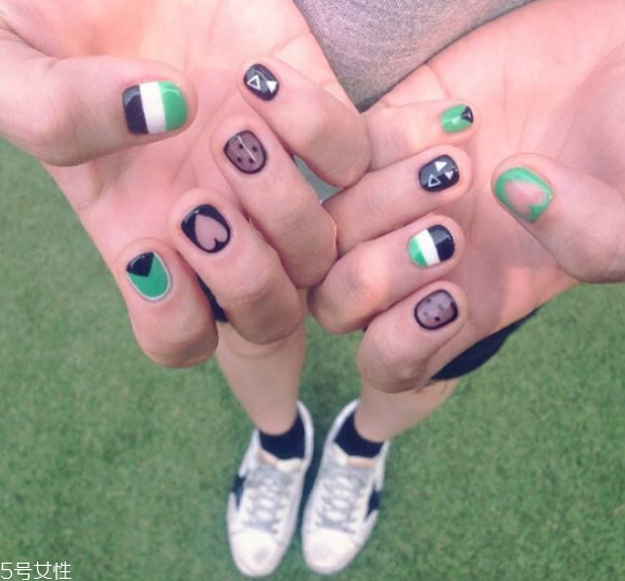 裸色系百搭小清新美甲 低調(diào)小仙女必備 裸色系百搭小清新美甲 低調(diào)小仙女必備