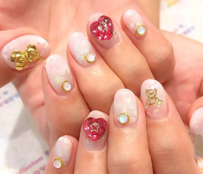 裸色系百搭小清新美甲 低調(diào)小仙女必備 裸色系百搭小清新美甲 低調(diào)小仙女必備