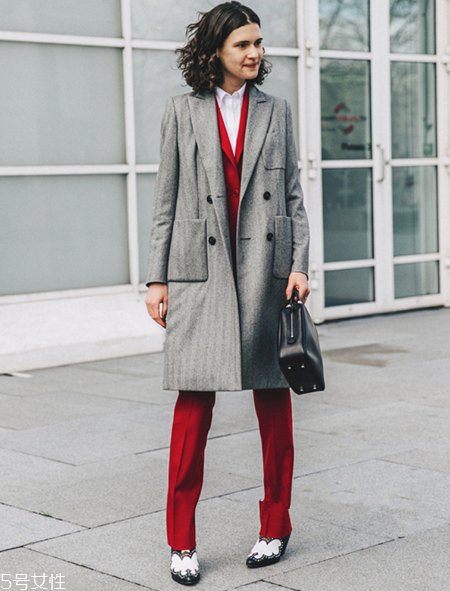 女生怎么穿衣服有氣質(zhì)？這三件單品必不可少