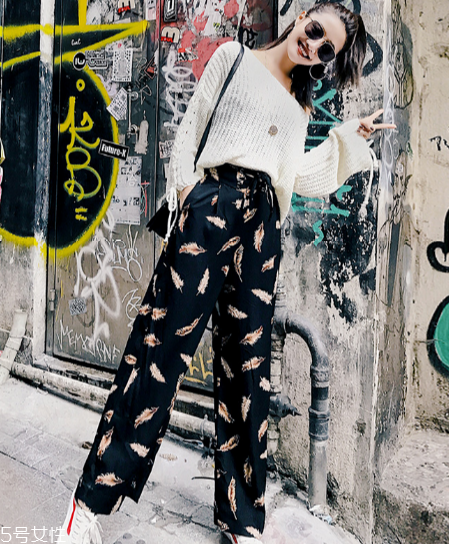 女生怎么穿衣服有氣質(zhì)？這三件單品必不可少