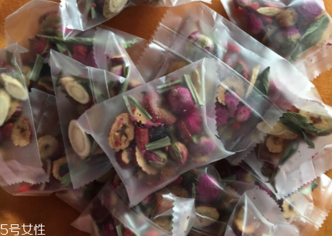 紅棗桂圓枸杞茶什么時(shí)候喝 紅棗桂圓枸杞茶什么時(shí)候喝