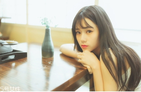 乳液可以涂在眼周圍嗎？