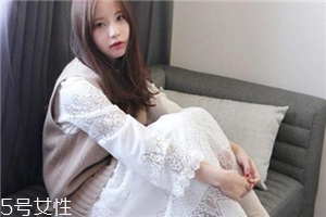 春天穿什么款式連衣裙好看？讓你早春美翻天