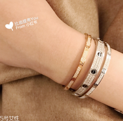 卡地亞手鐲可以刻字嗎？印證愛的箴言