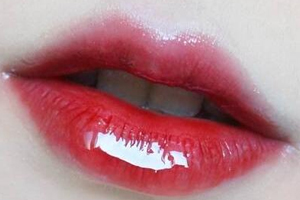 口紅掉了還需要卸妝嗎？一定要卸妝