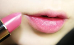 口紅怎么涂不會掉？唇妝固色三步走
