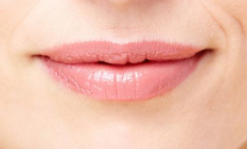 口紅雨衣敏感肌能用嗎？含香料會過敏