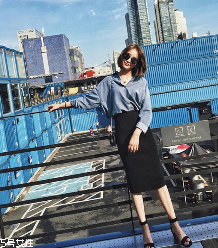 黑色針織裙配什么鞋子？各種風(fēng)格隨意切換