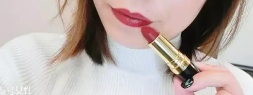 露華濃黑管口紅怎么樣？4種質(zhì)地全試色