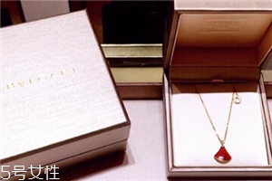 寶格麗項(xiàng)鏈可以刻字嗎？再塑奢華經(jīng)典