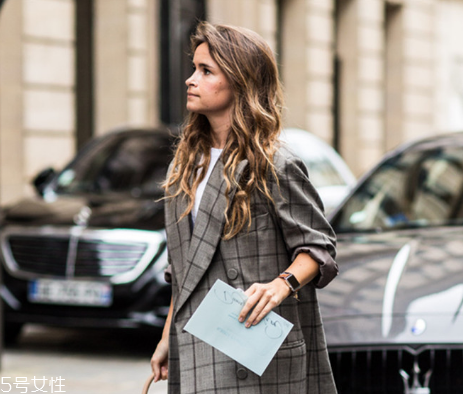 春天適合穿什么顏色？2018早春流行色