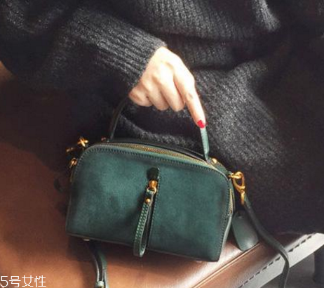 迷你包包什么款式好看？時髦精都在拎它