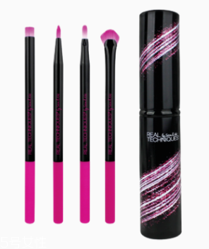 霧唇妝畫(huà)法圖解 5步打造甜美霧面唇妝