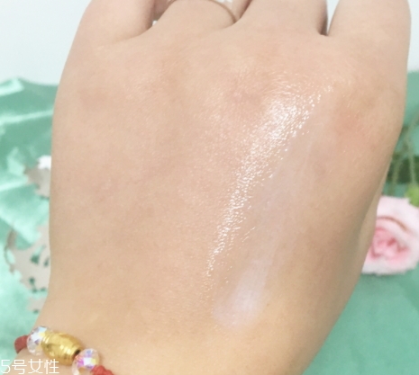 乳液要不要洗掉？要分情況