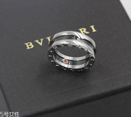 寶格麗戒指是銀的嗎？各種材質都有