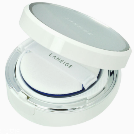 妝前乳和氣墊哪個先用？妝前乳先用