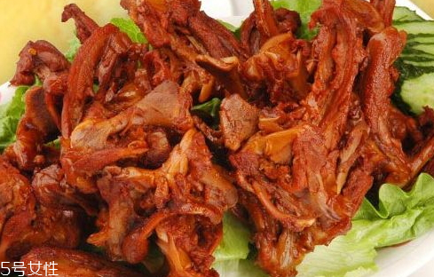 鴨鎖骨是什么部位 鴨脖子和身體的連接部位 鴨鎖骨是什么部位 鴨脖子和身體的連接部位