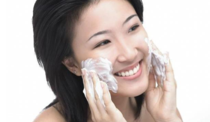 早上洗臉要用洗面奶嗎？油皮才需要