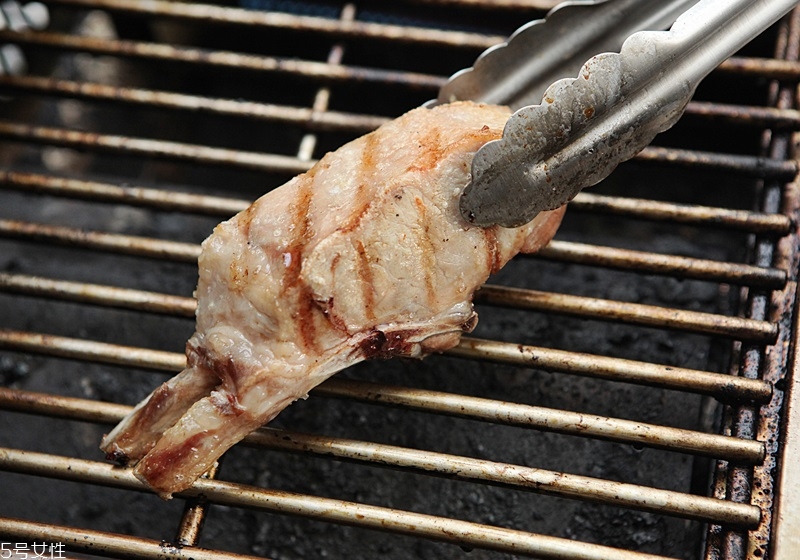 牛排豬排羊排的燒烤技巧一次學會 牛排豬排羊排的燒烤技巧一次學會