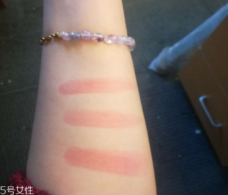 Dior變色唇膏哪個(gè)顏色好看？大熱超美004橘色