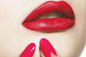 唇紋深適合什么口紅？別用啞光口紅