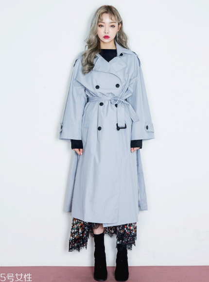 風(fēng)衣搭配什么鞋子？早春美出新高度