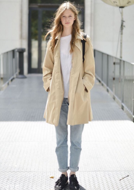 風(fēng)衣搭配什么鞋子？早春美出新高度